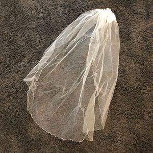 Beaded scalloped edge ivory veil